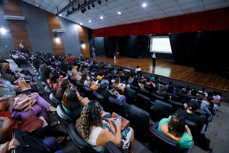  Evento foi realizado entre os dias 4 e 6 de maio, no Teatro Banzeiros