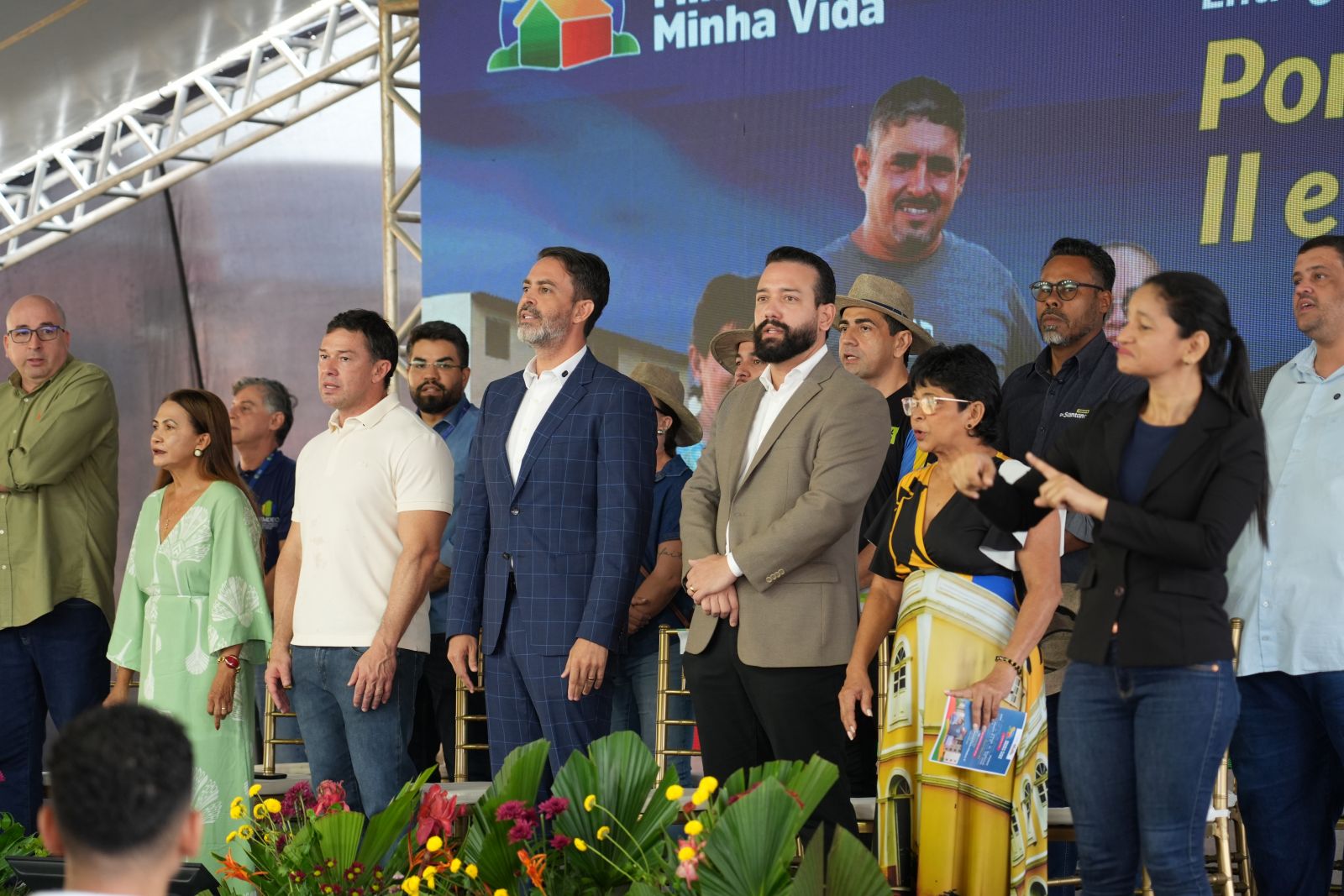 Evento reuniu autoridades municipais, representante federal e beneficiados